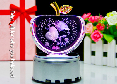 璀璨祝福，恒久守护——探秘K9水晶苹果摆件的艺术与寓意